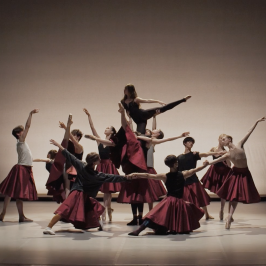 JUNIOR BALLET : Dreaming, Dancing, together !